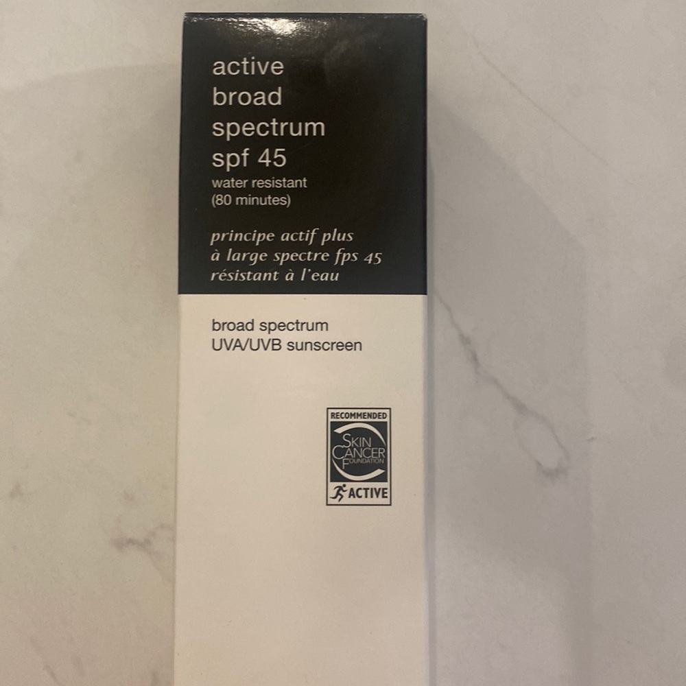 Pca skin active broad spectrum spf 45
